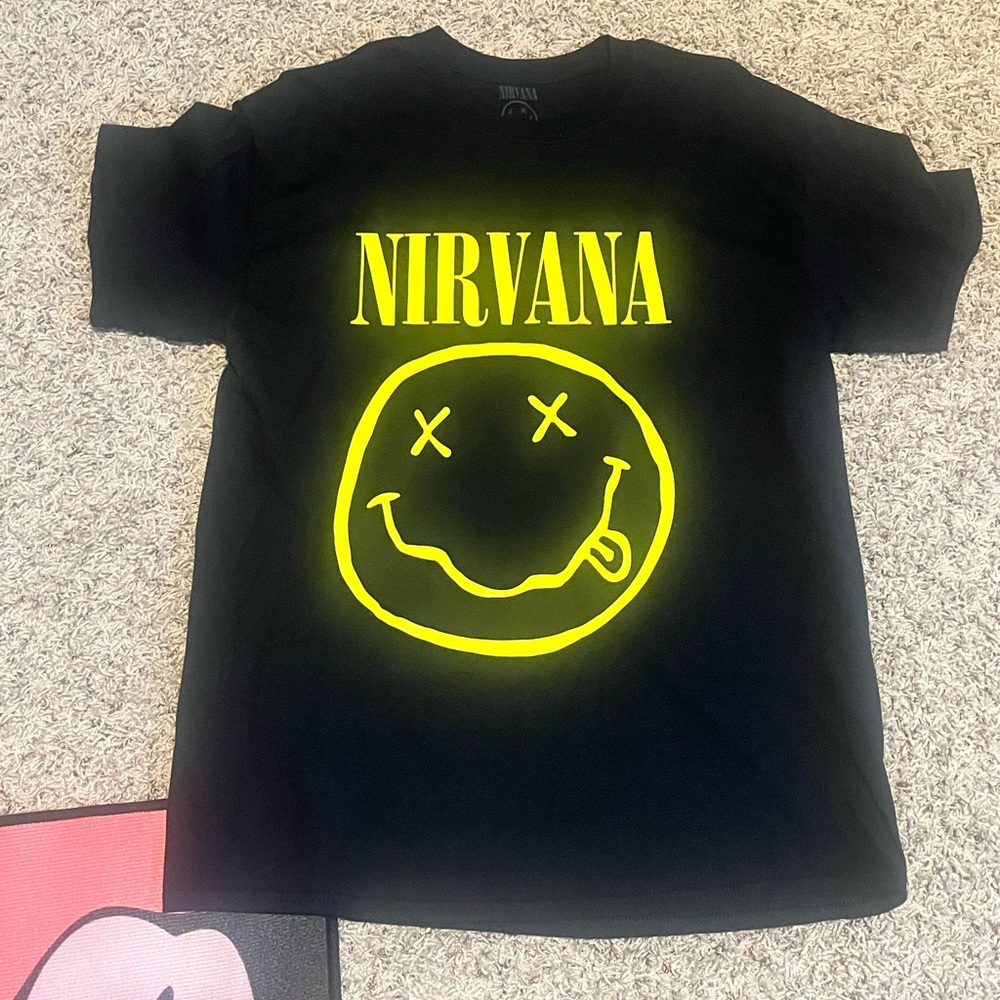 Nirvana T Shirt Mens L Retro Black Smiley Face Modern Recent Band Tee